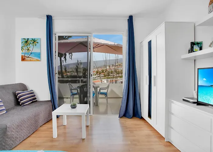 Апартаменты Monolocale Vistamare Al Island Village Heights